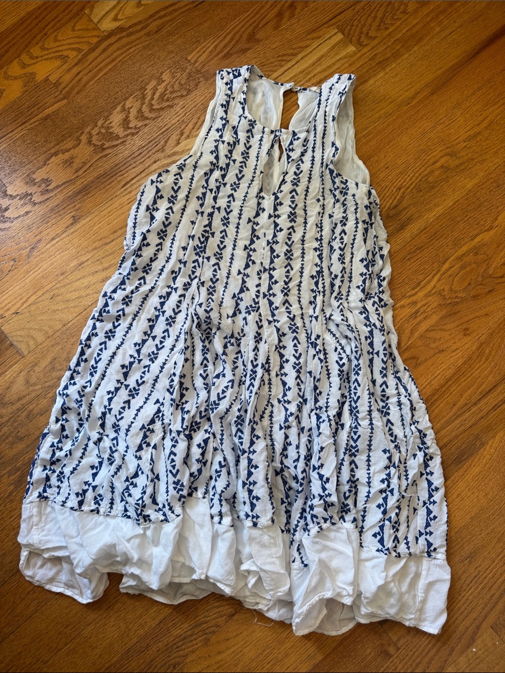 Women’s Altard State White and Navy Sleeveless Patterned Summer Dress